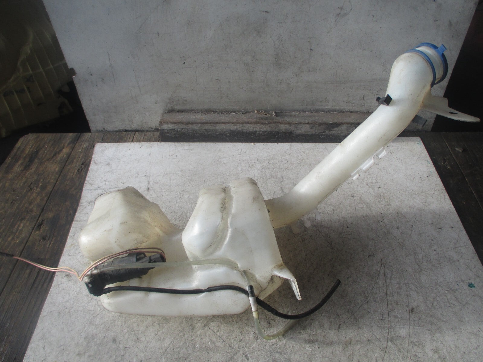CITROEN XSARA PICASSO 2006 WINDSCREEN WASHER BOTTLE PUMP 9636431080