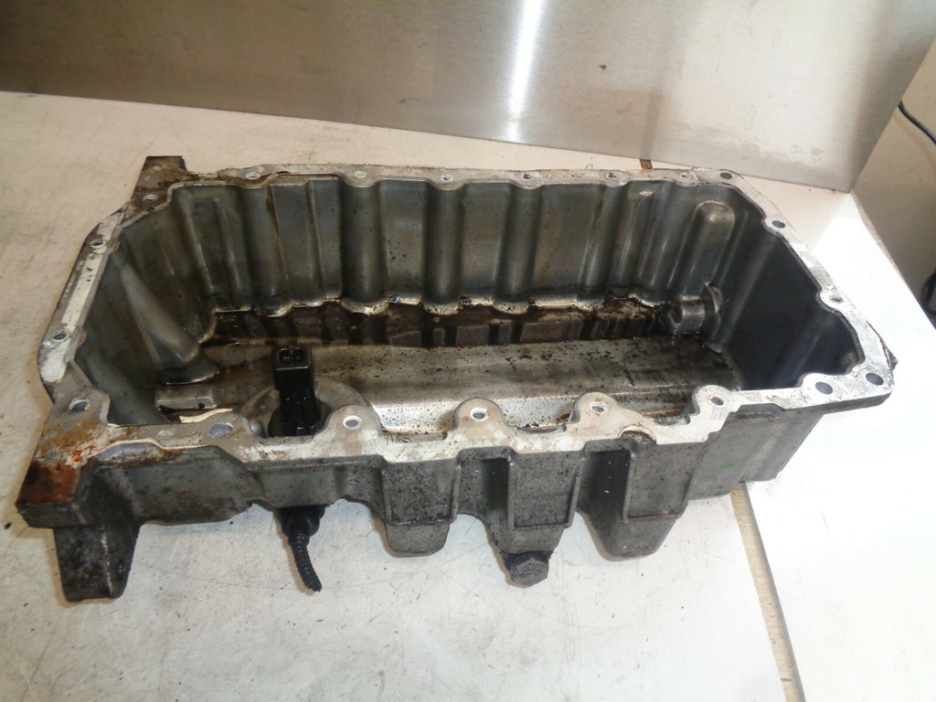 VW VOLKSWAGEN TOURAN 2012 1.6 TDI DIESEL OIL SUMP PAN WITH SENSOR 03C907660G
