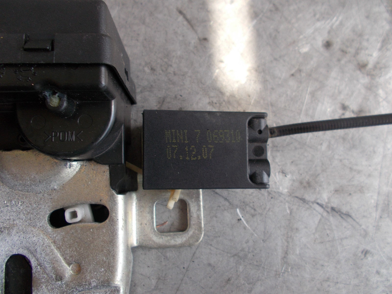 MINI COOPER ONE 2007 BOOTLID LOCKING MODULE 2754528