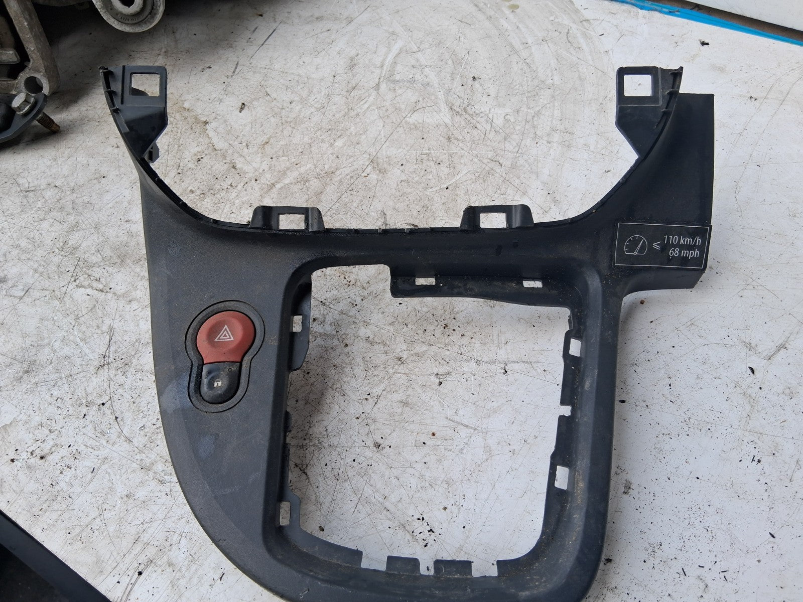 2020 RENAULT KANGOO MK2 RADIO STEREO MULTIMEDIA SURROUND TRIM 969338839R