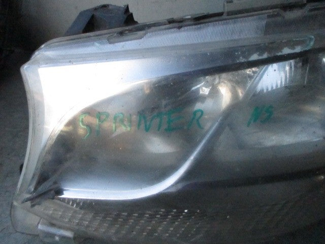 MERCEDES SPRINTER W907 NS PASSENGER HEADLIGHT BROKEN SPARES/REPAIR A9109060200
