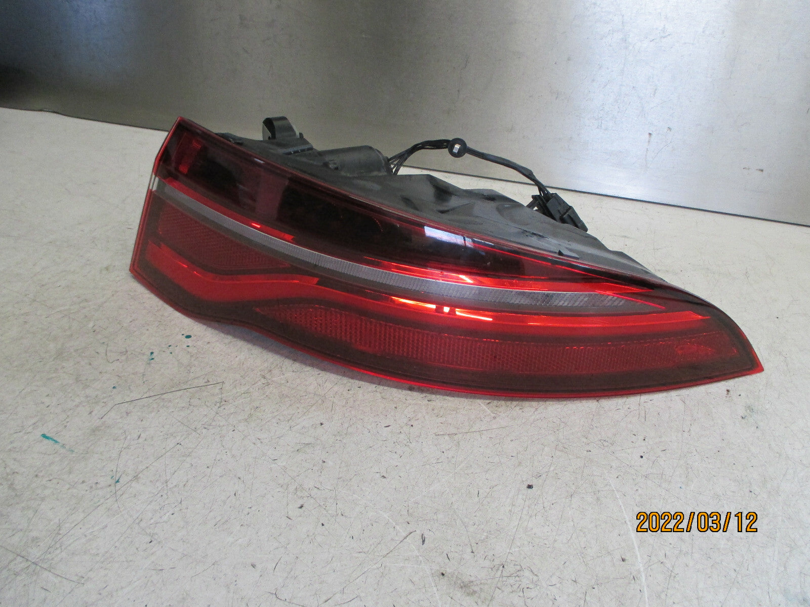 2019 JAGUAR XE FACELIFT OSR DRIVER SIDE REAR TAIL LIGHT TAILLAMP lx7313404aa