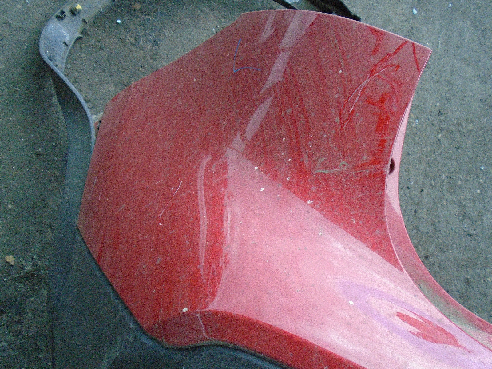 NISSAN QASHQAI J11 2018 REAR COMPLETE BUMPER WITH PDC SENSOR RED