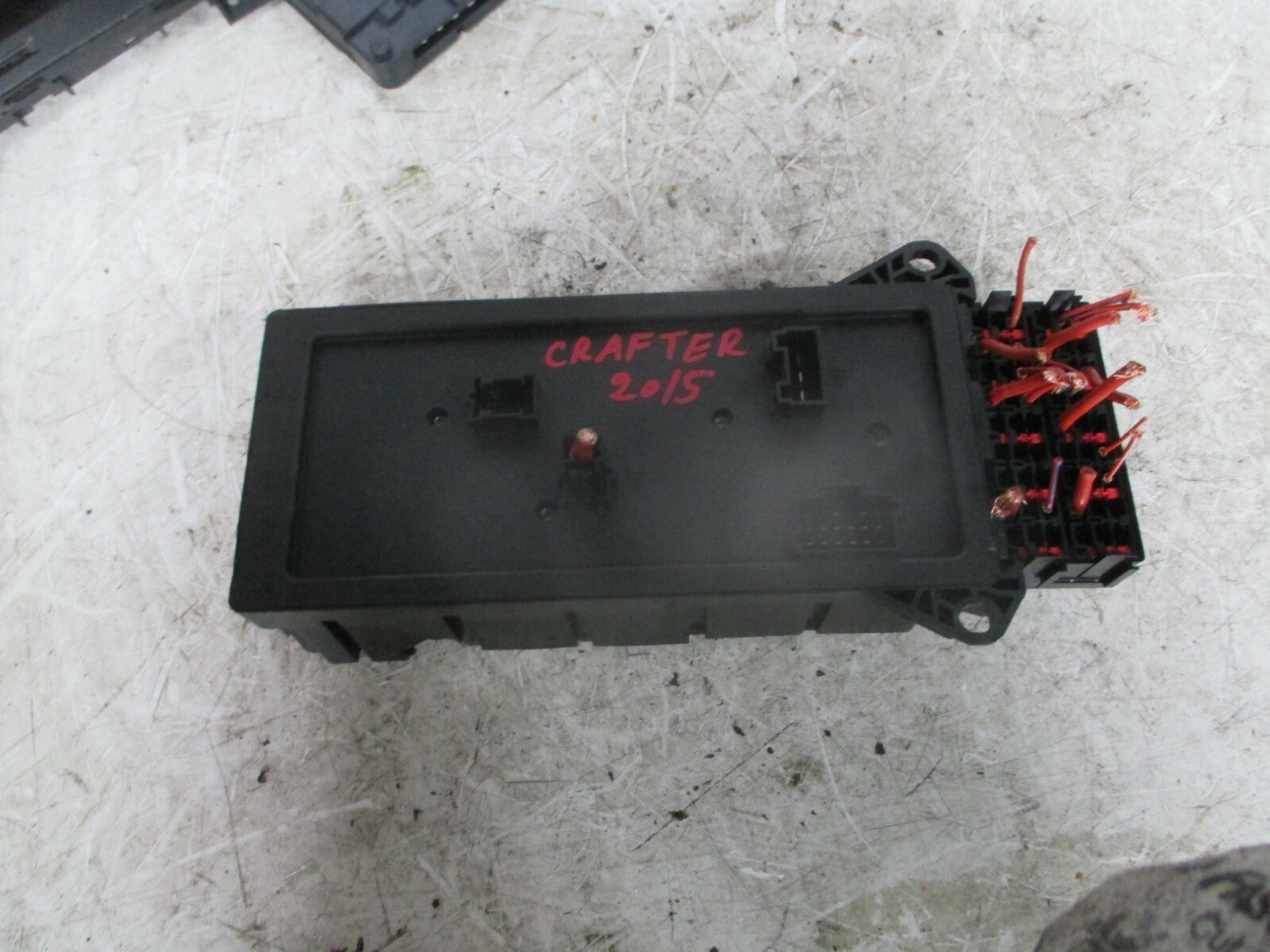 VW VOLKSWAGEN CRAFTER 2015 MK1 FUSE RELAY BOX 9065450201 FUSEBOX
