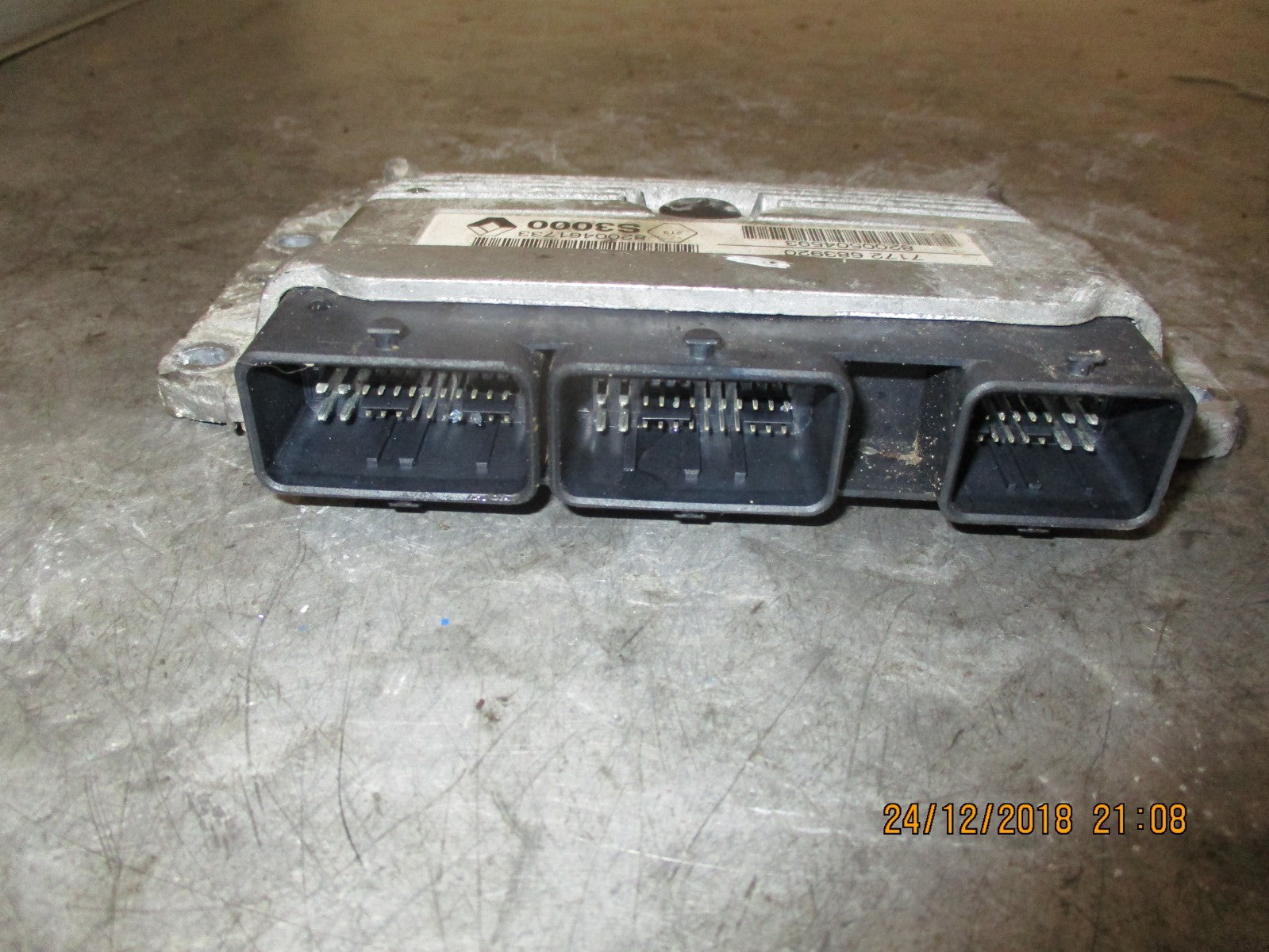 RENAULT CLIO MK3 1.4 ENGINE CONTROL UNIT ECU 8200504593