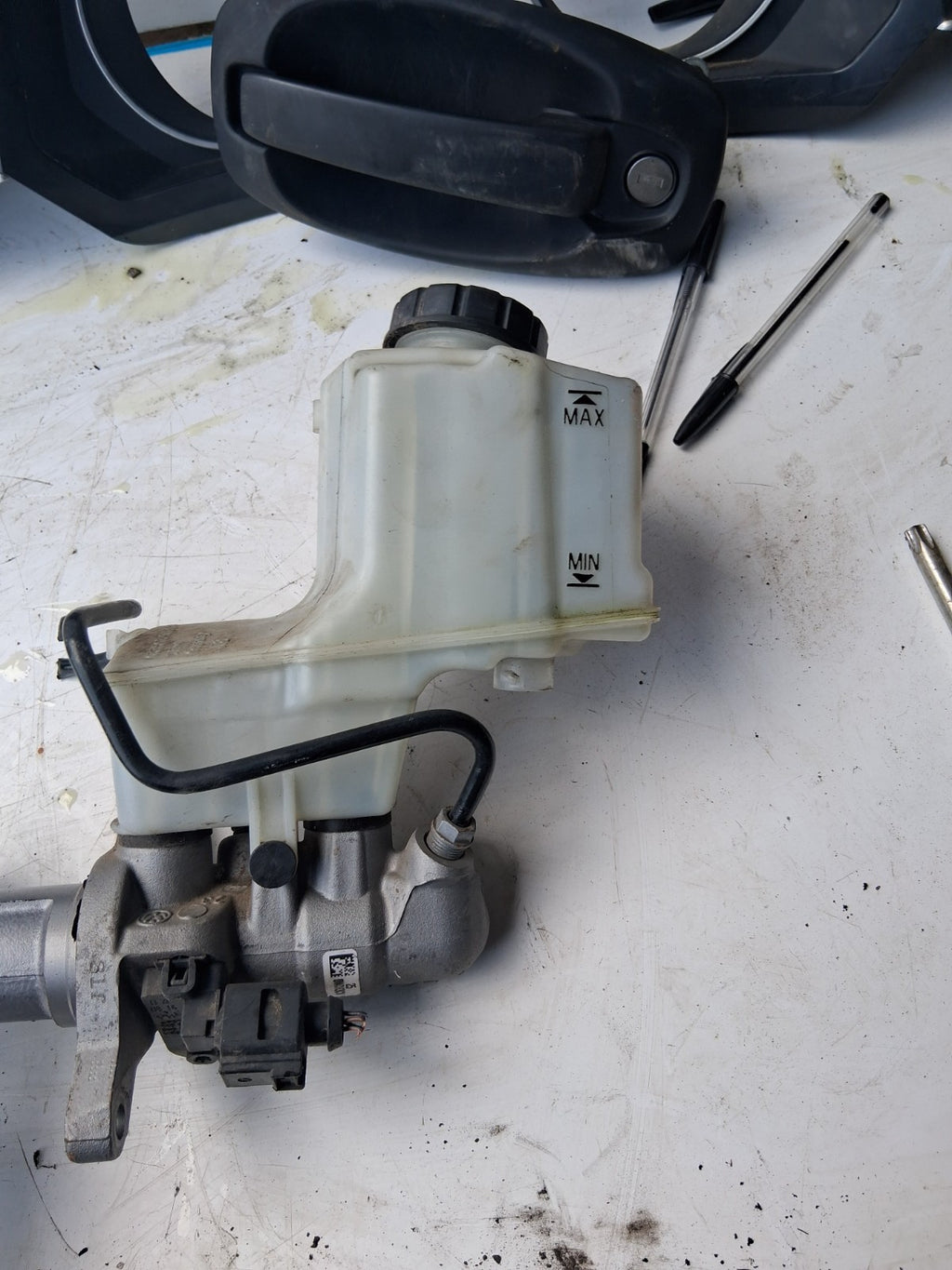 2016 VW VOLKSWAGEN TIGUAN BRAKE MASTER CYLINDER 03350887151