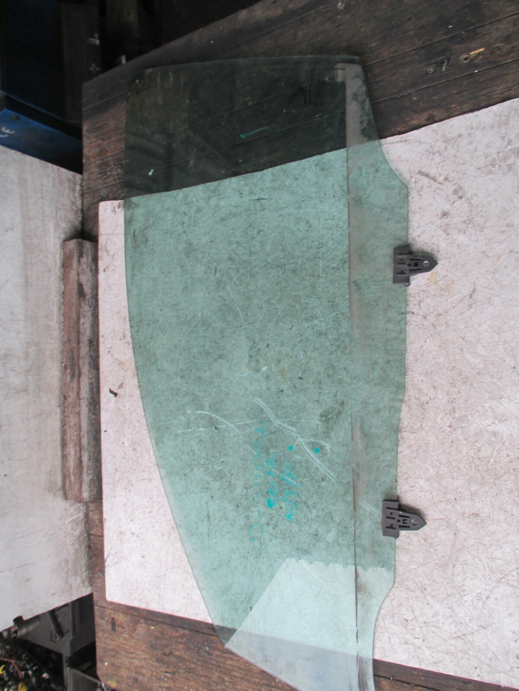 NISSAN QASHQAI 2012 J10 NSF FRONT PASSENGER SIDE WINDOW GLASS E143R001582