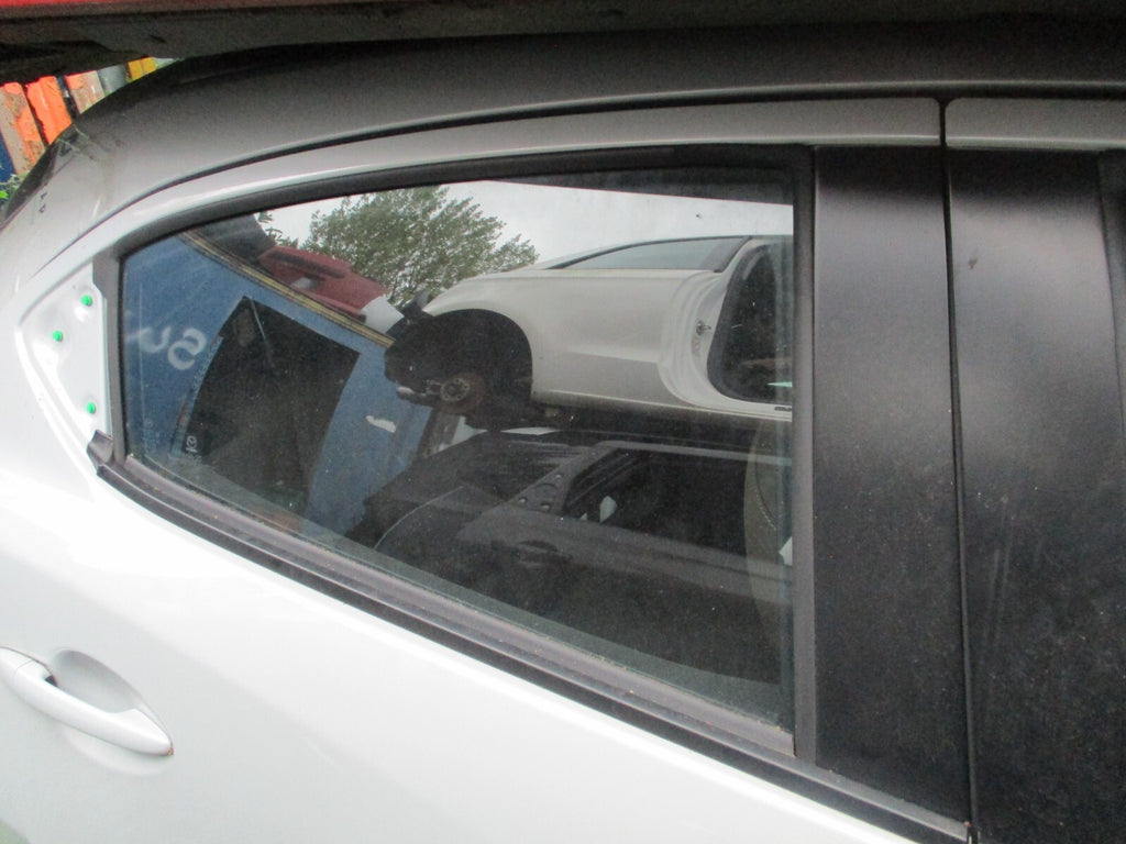 2023 MAZDA 2 MK3 DJ OSR DRIVER SIDE REAR WINDOW GLASS DROP PANEL