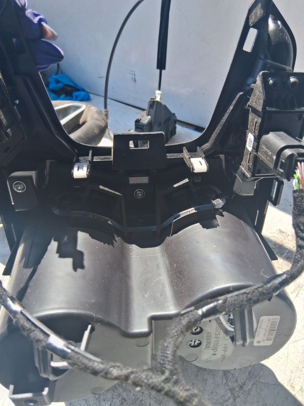 2018 FORD MONDEO CENTRE CONSOLE CUP HOLDER DS73F13560A