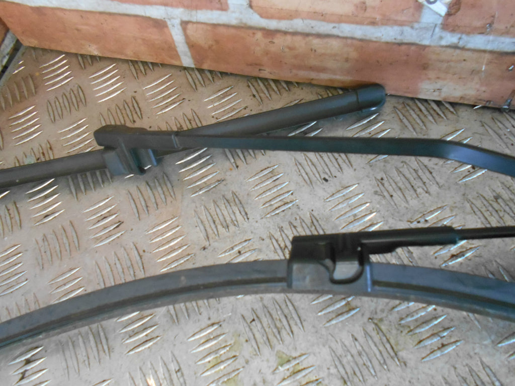 PEUGEOT 207 2007 OS NS DRIVER PASSENGER SIDE FRONT WINDSCREEN WIPER ARMS