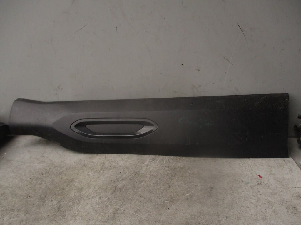 2018 KIA STONIC OSF DRIVER SIDE FRONT RIGHT DOOR MOULDING TRIM 9830659180