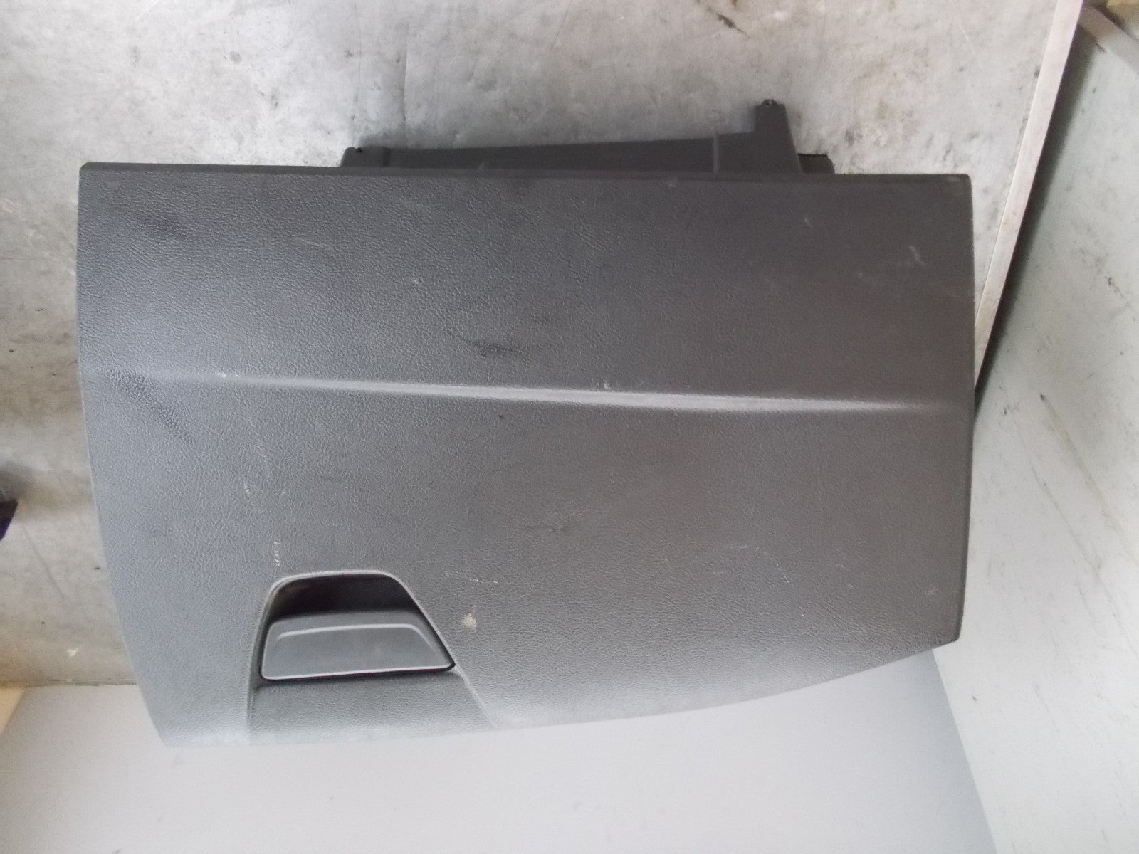 FORD FOCUS MK3 GLOVE BOX F1EBA06044