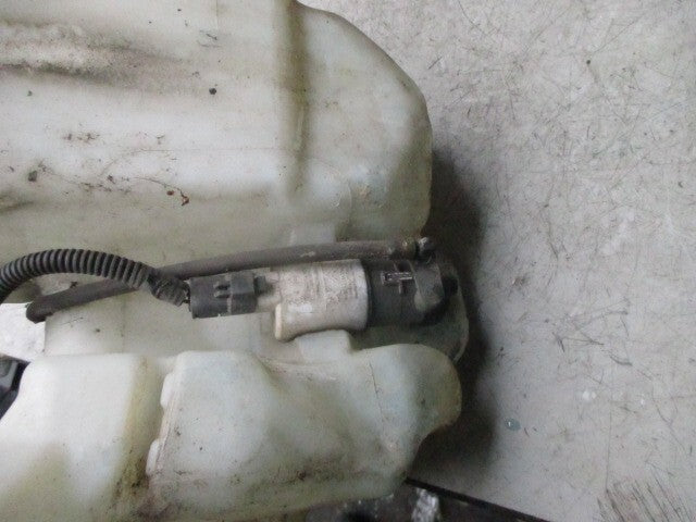 2012 RENAULT TRAFIC VIVARO 2.0 DIESEL WINDSCREEN WASHER TANK 8200506740
