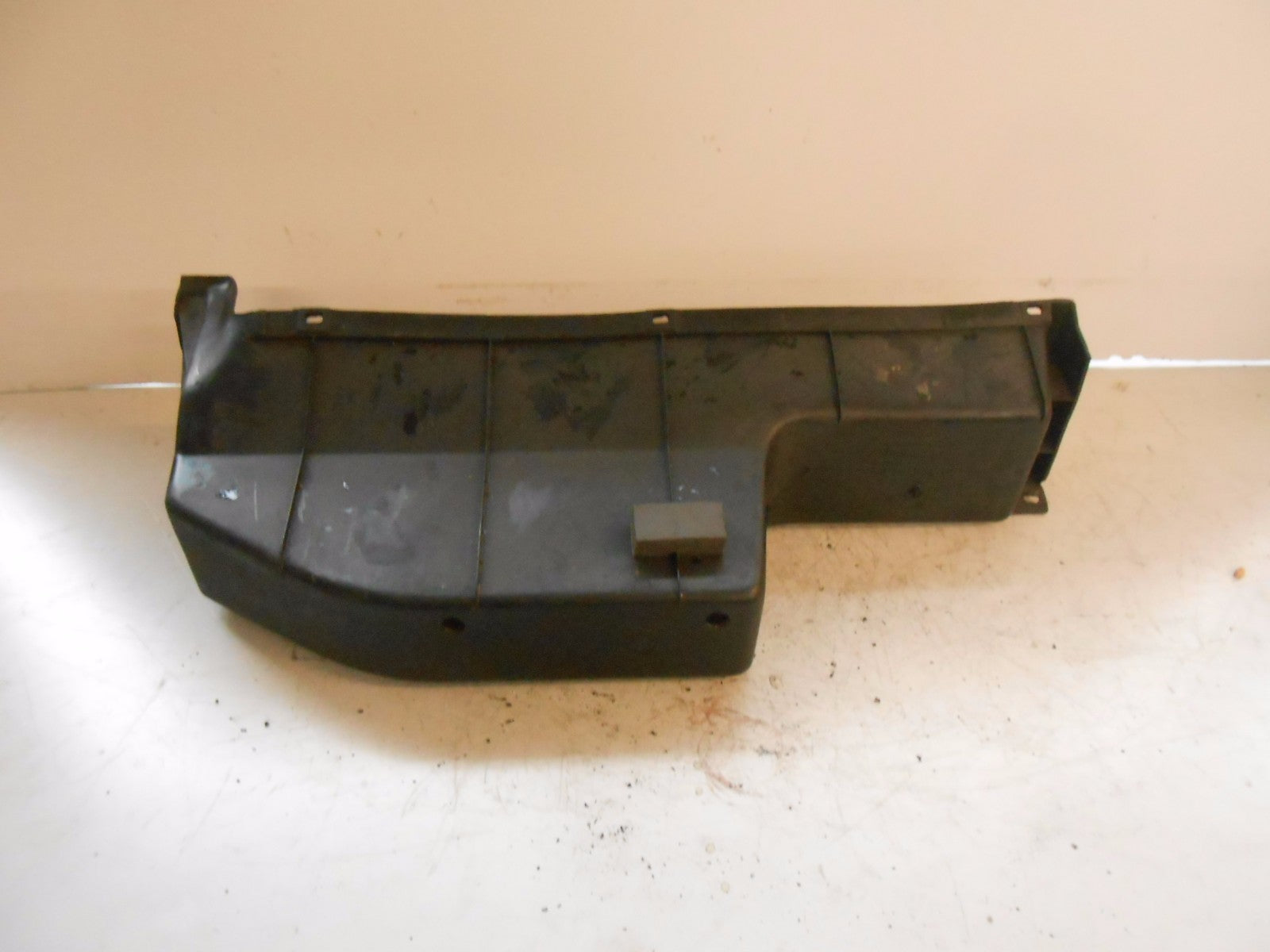 VW VOLKSWAGEN GOLF MK2 NS PASSENGER SIDE UNDER DASHSTORAGE TRAY 192857923