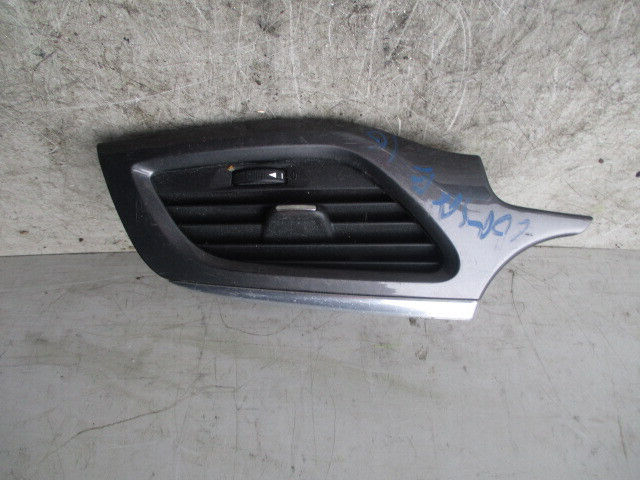 2014 VAUXHALL CORSA E OSF DRIVER SIDE AIR DASHBOARD AIR VENT 13377948