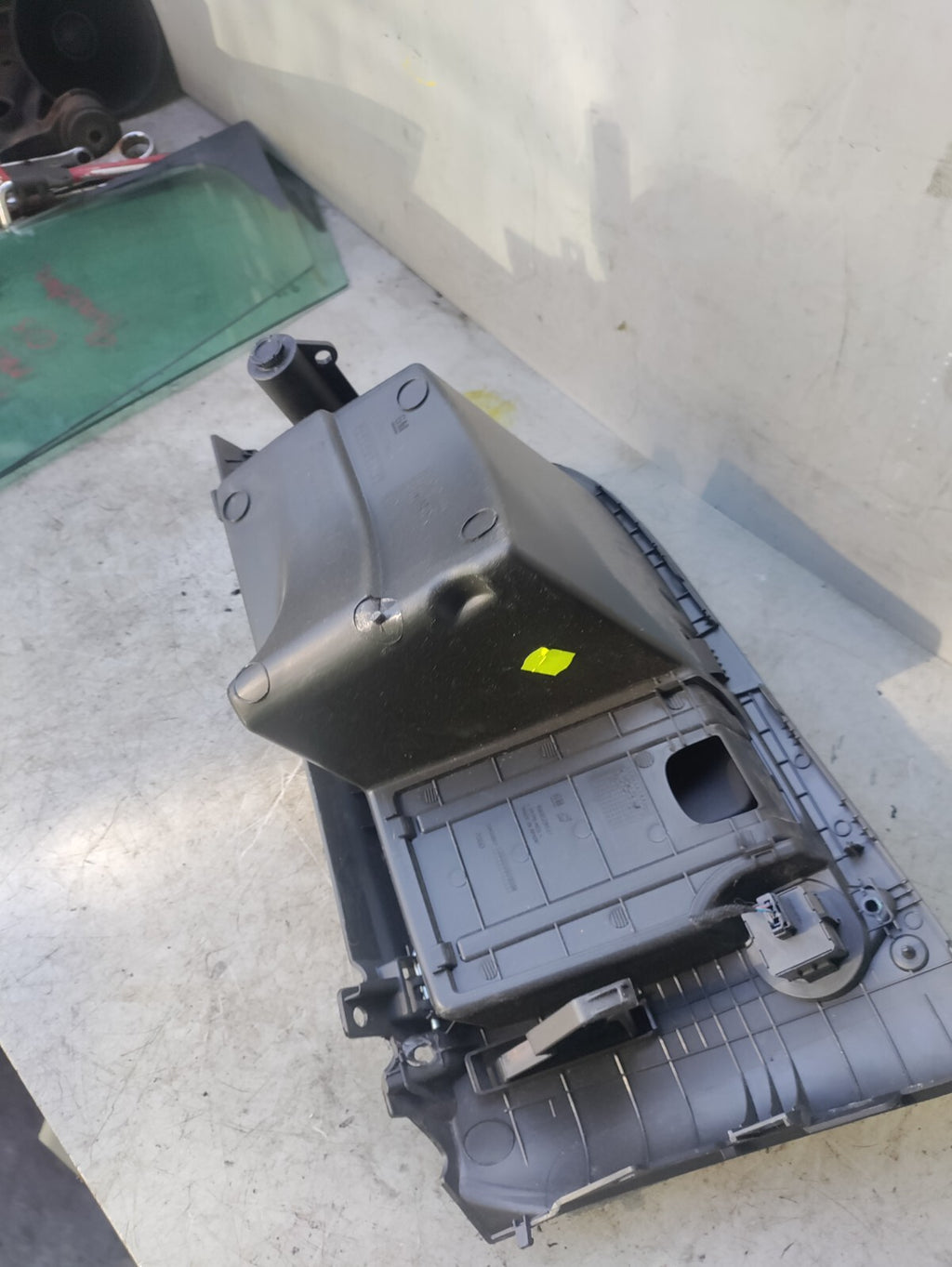 VAUXHALL CORSA E 2018 NS PASSENGER SIDE STORAGE COMPARTMENT GLOVEBOX