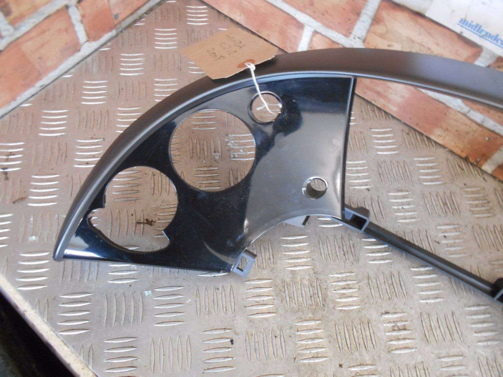 HONDA CIVIC 2008 MK8 2.2 INSTRUMENT CLUSTER / SPEEDO SURROUND + OTHER BUTTONS