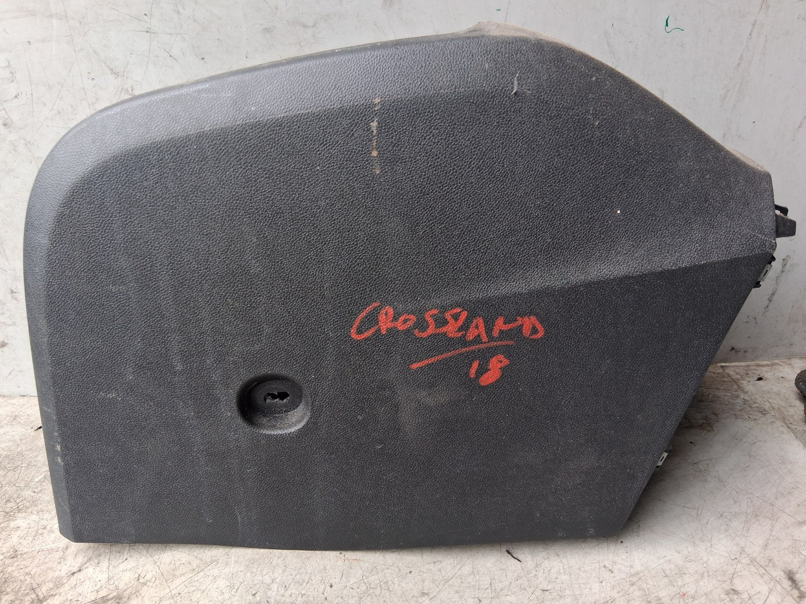 VAUXHALL CROSSLAND X 2018 REAR CENTRE CONSOLE TRIM PANEL 13464984