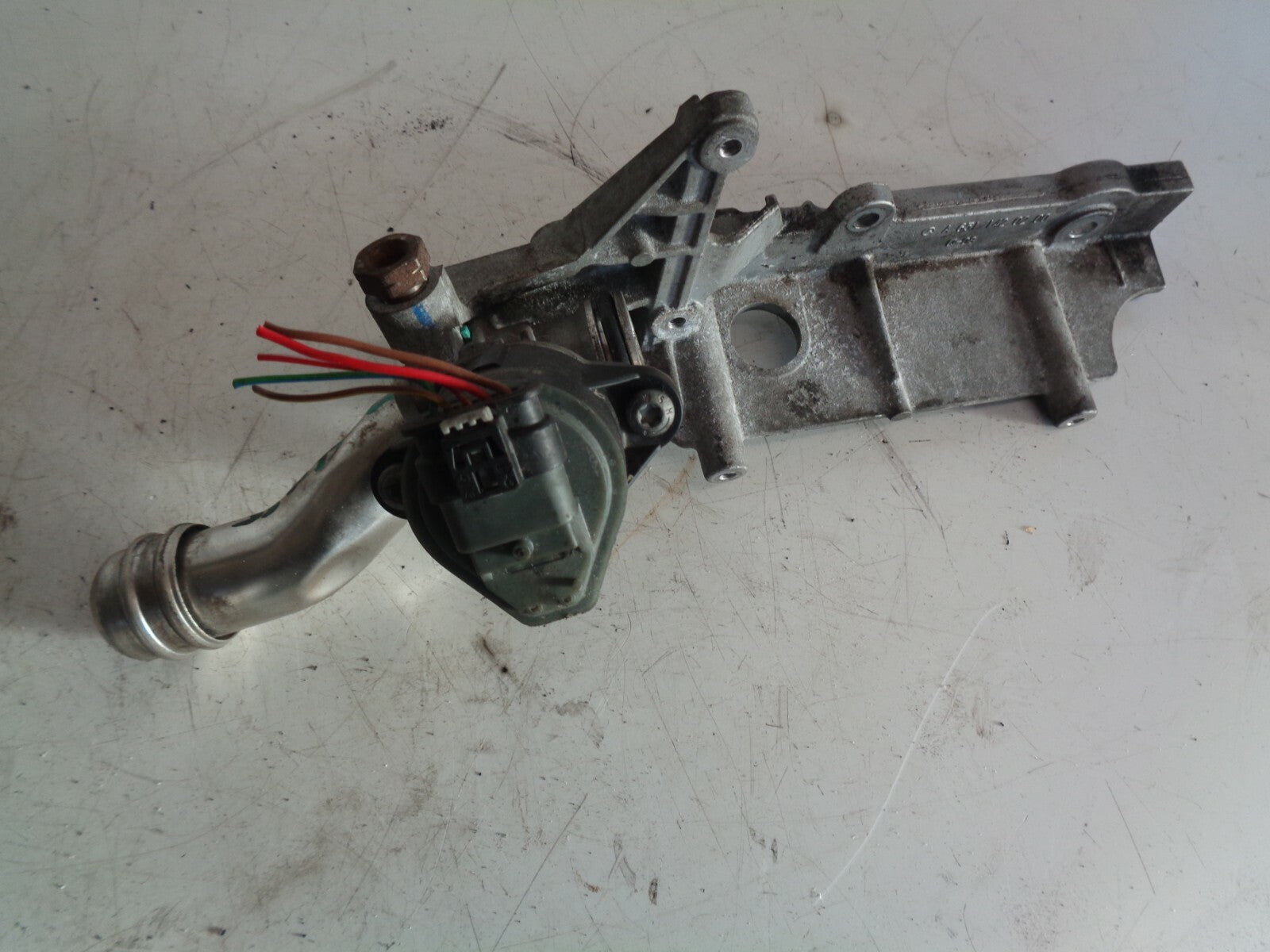 MERCEDES A CLASS A180 2017 W176 EGR HOLDER + VALVE SENSOR A6511420200