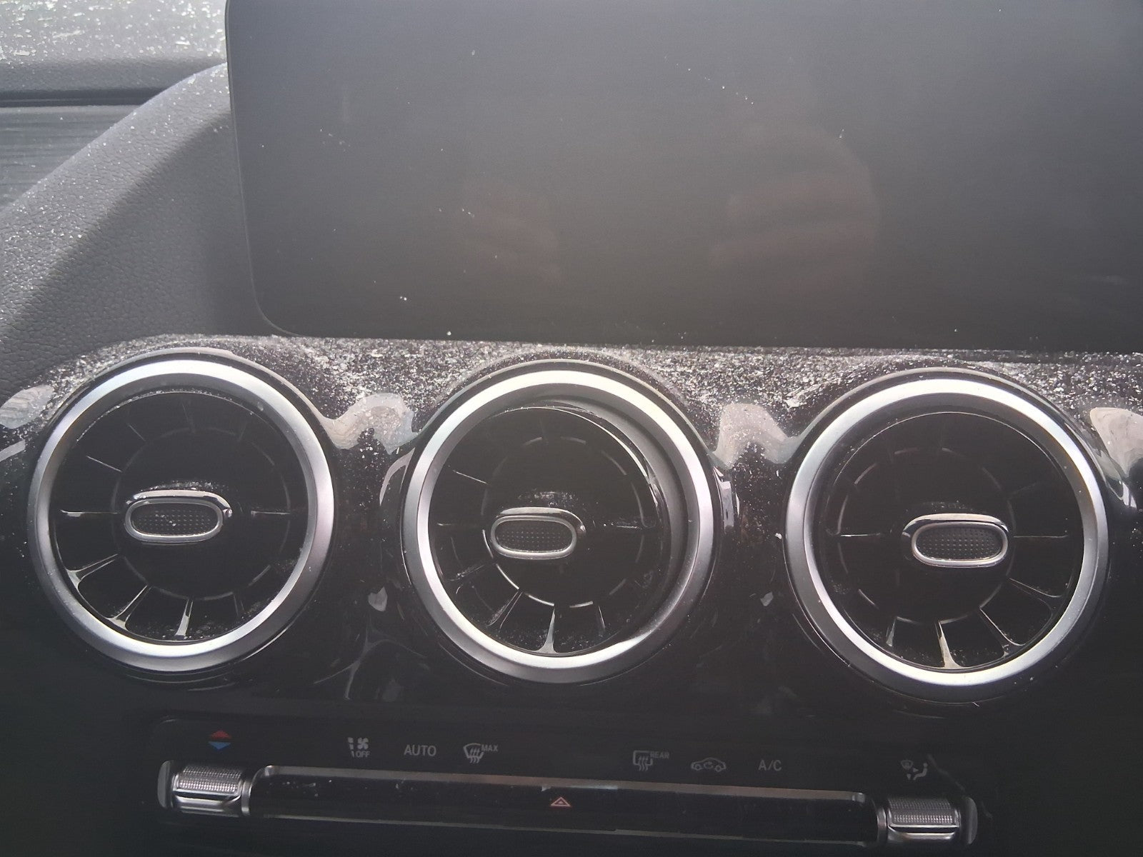 2025 MERCEDES BENZ GLA 180 H247 FRONT DASHBOARD CENTER THREE 3 AIR VENTS TRIM