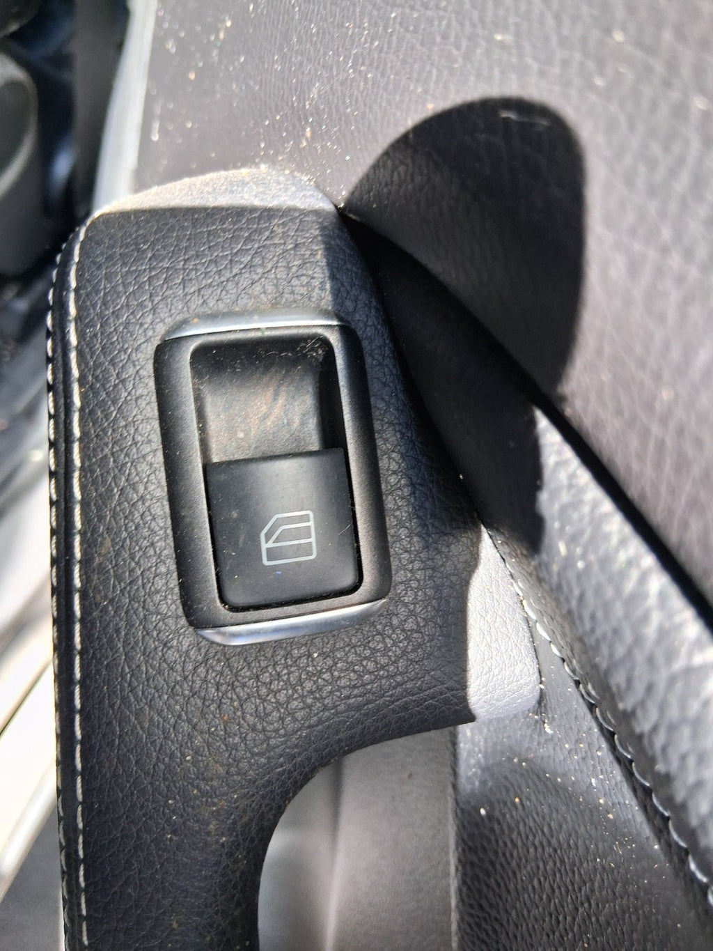 2019 MERCEDES BENZ GLA 180 X156 OSR DRIVER SIDE REAR WINDOW CONTROL SWITCH