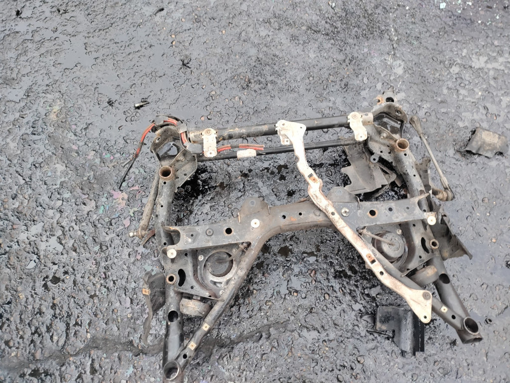 BMW 1 SERIES F20 2015 2.0 DIESEL FRONT SUBFRAME AXLE CARRIER