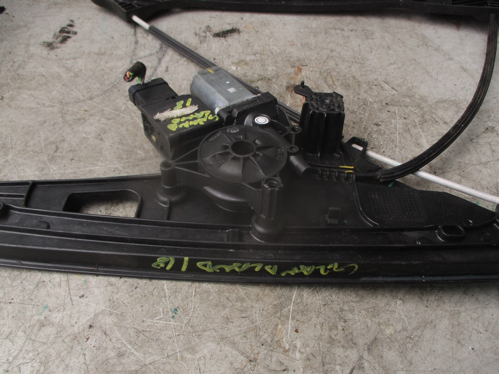 2018 VAUXHALL GRANDLAND X NSF PASSENGER FRONT WINDOW MOTOR REGULATOR 9815404280