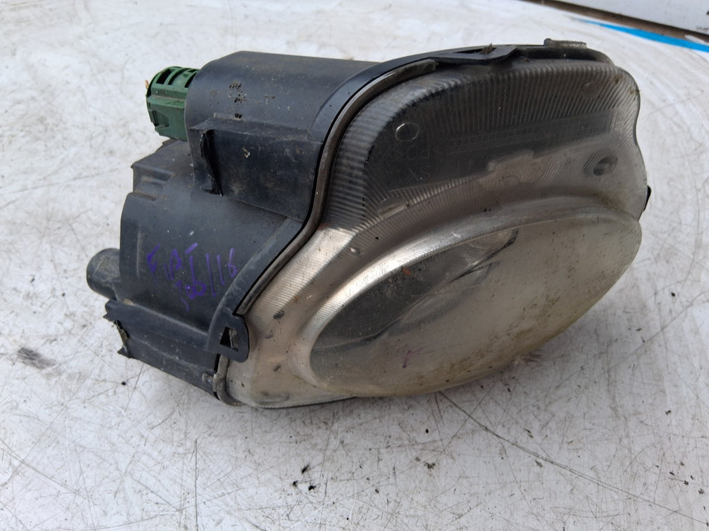 2015 FIAT 500 LOUNGE NSF PASSENGER SIDE FRONT LEFT DRL HEADLIGHT TAB BROKEN
