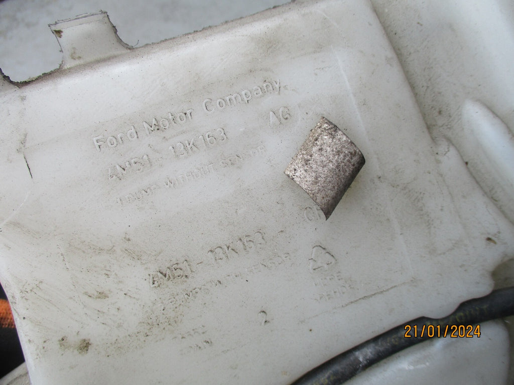 FORD FOCUS MK2 2010 WINDSCREEN WASHER WATER PUMP