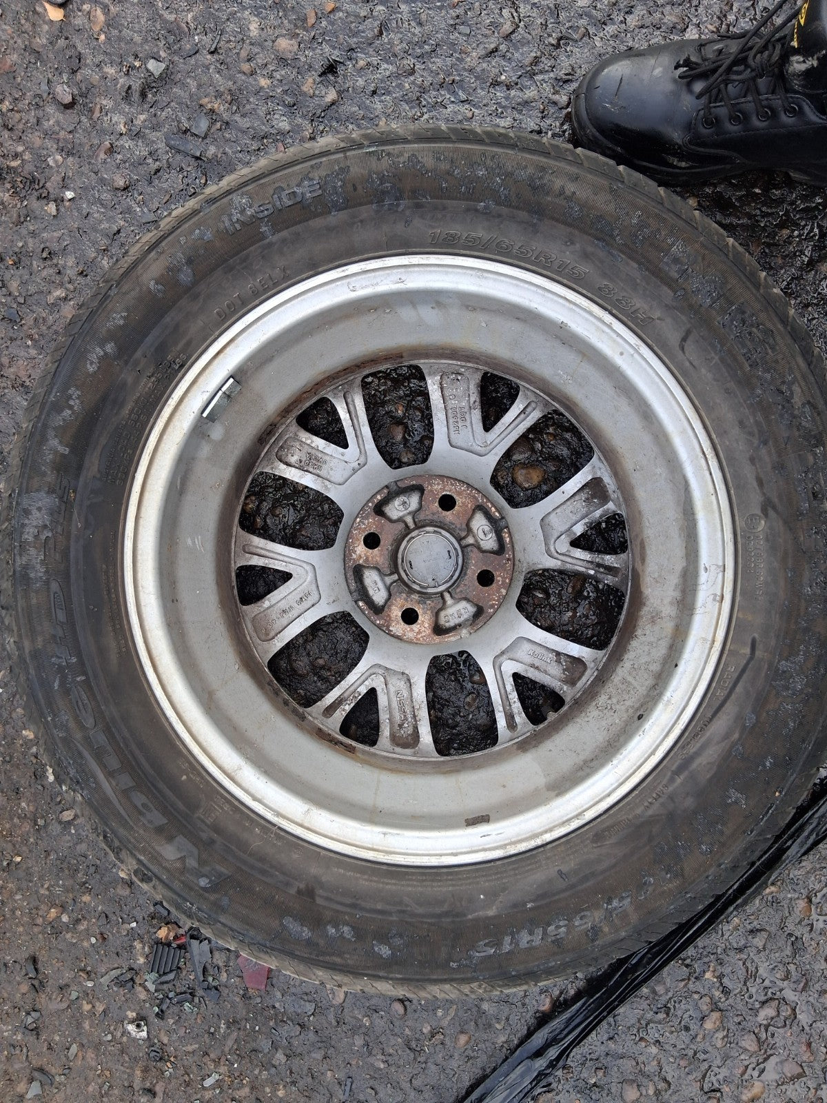 2015 NISSAN NOTE E12 ALLOY WHEEL WITH TYRE 185/65R15 REF 1