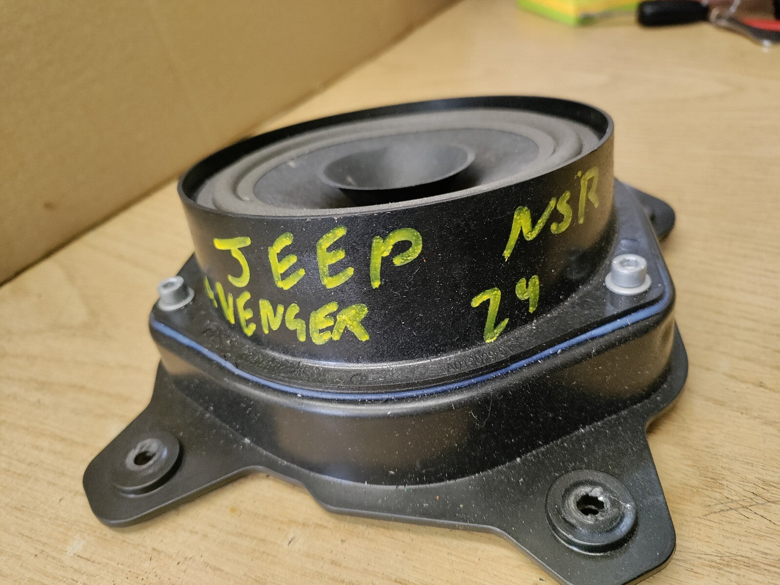 2024 JEEP AVENGER NSR PASSENGER SIDE REAR DOOR SPEAKER 52202178