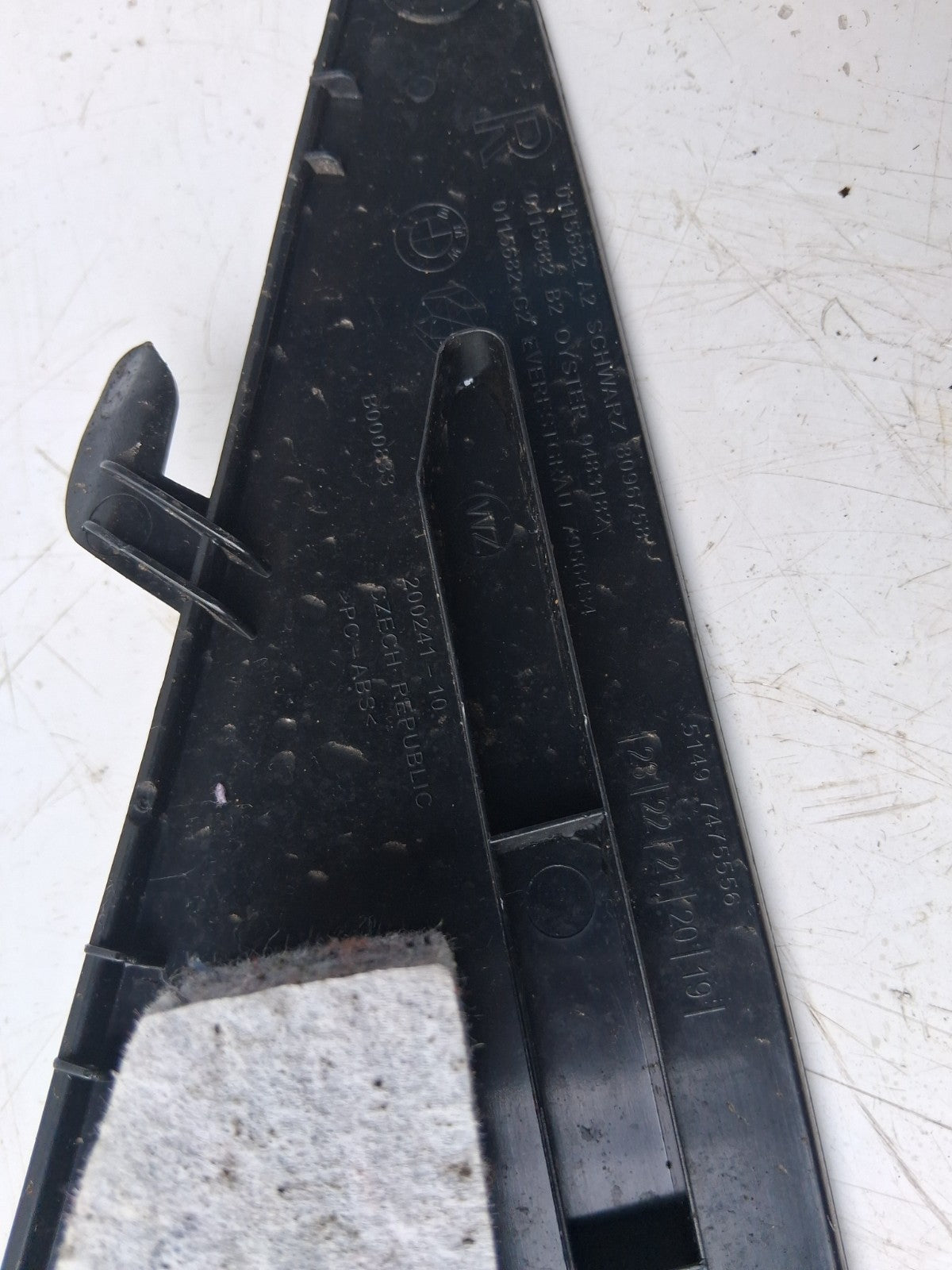 2024 BMW 2 SERIES F44 COUPE OSR REAR DRIVER RIGHT SIDE D PILLAR TRIM 8096758