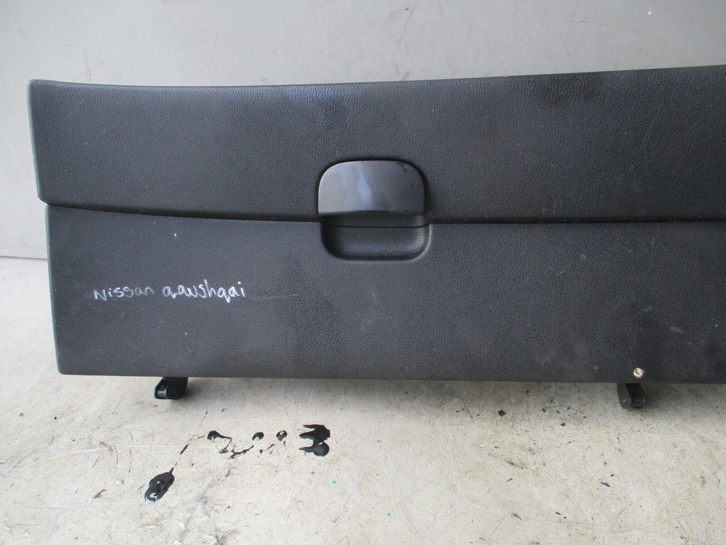2017 NISSAN QASHQAI GLOVE BOX