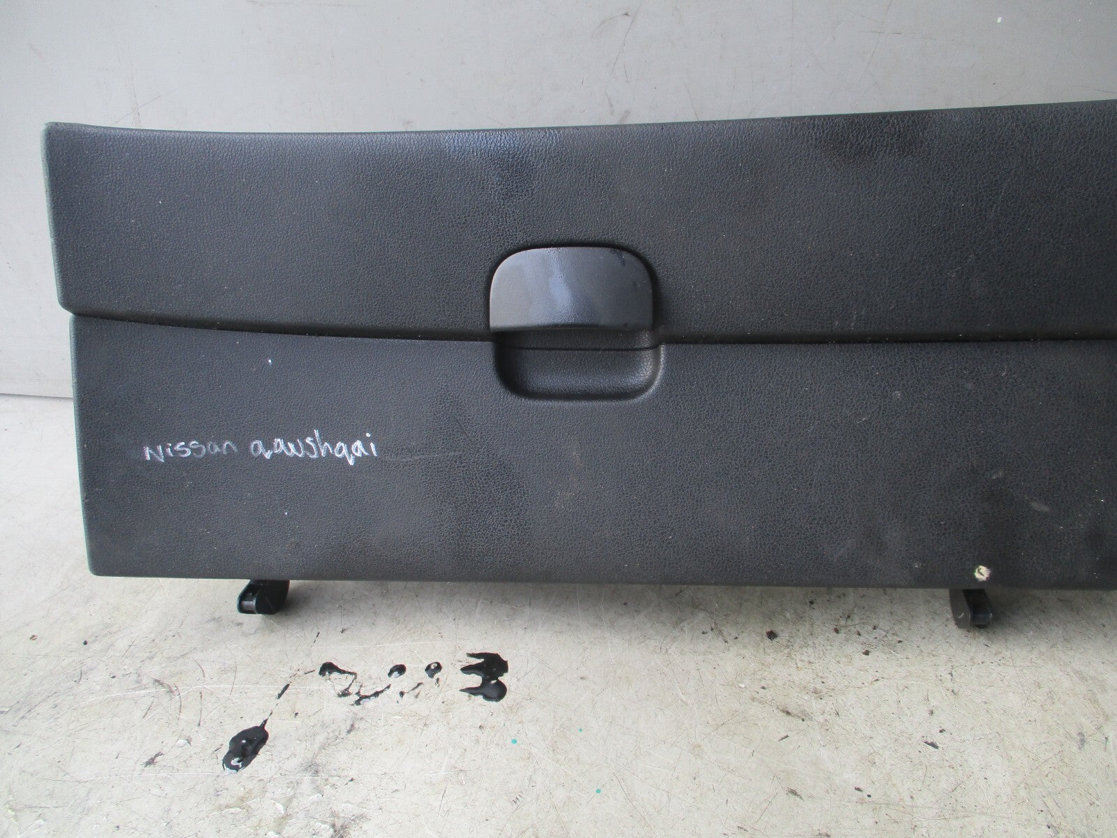 2017 NISSAN QASHQAI GLOVE BOX