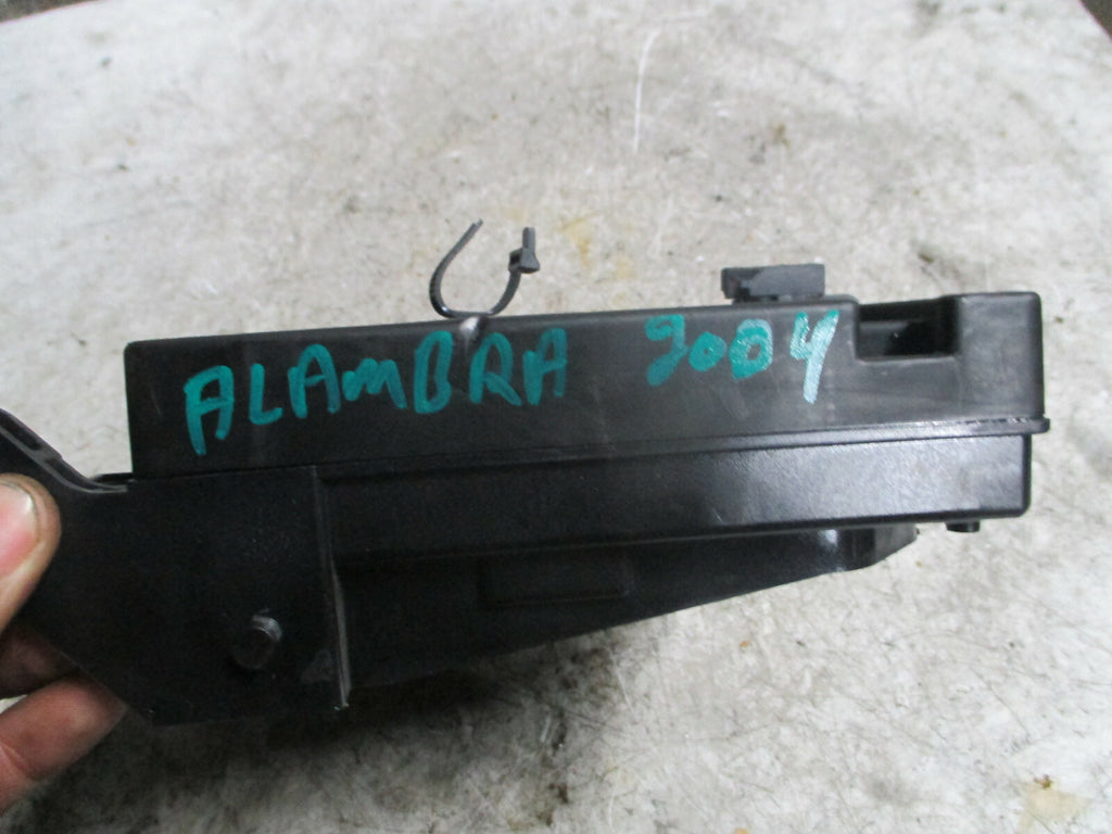 SEAT ALHAMBRA MK1 7M 2004 1.9 DIESEL FUSEBOX CONTROL MODULE UNIT 4M2114B205BA