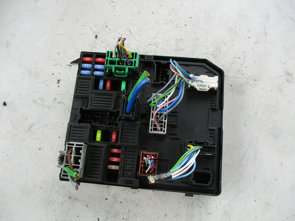 NISSAN QASHQAI J11 MK2 FRONT FUSE BOX 284B75NA1A