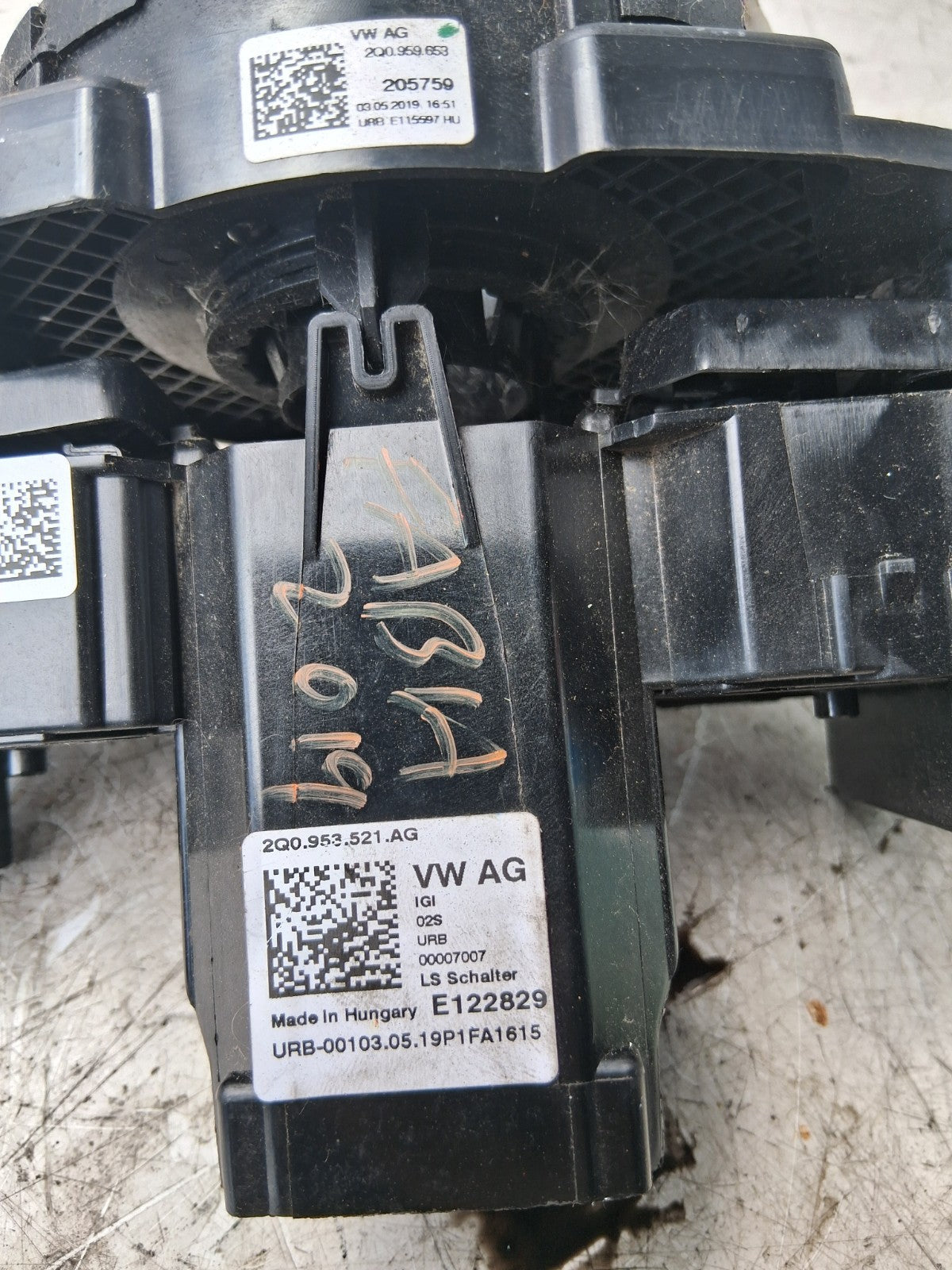 2019 SKODA FABIA WIPER INDICATOR STALK SWITCH SQUIB 2Q0959653