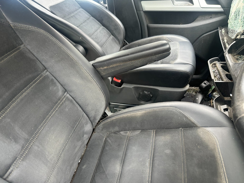 2018 VOLKSWAGEN CARAVELLE DRIVER FRONT SEAT DOUBLE ARM REST AUTOADAPT 6WAY TURNY