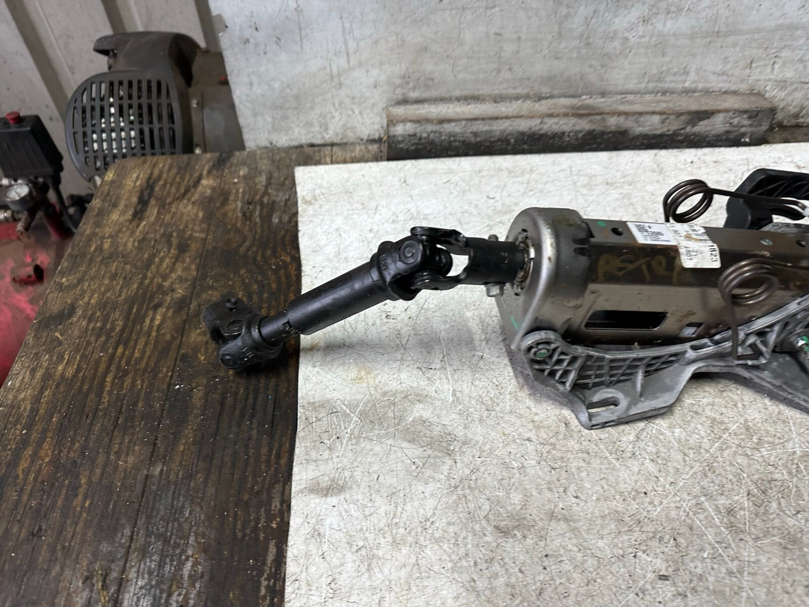 2015 VAUXHALL ASTRA J STEERING COLUMN BARREL COMPLETE 13422685