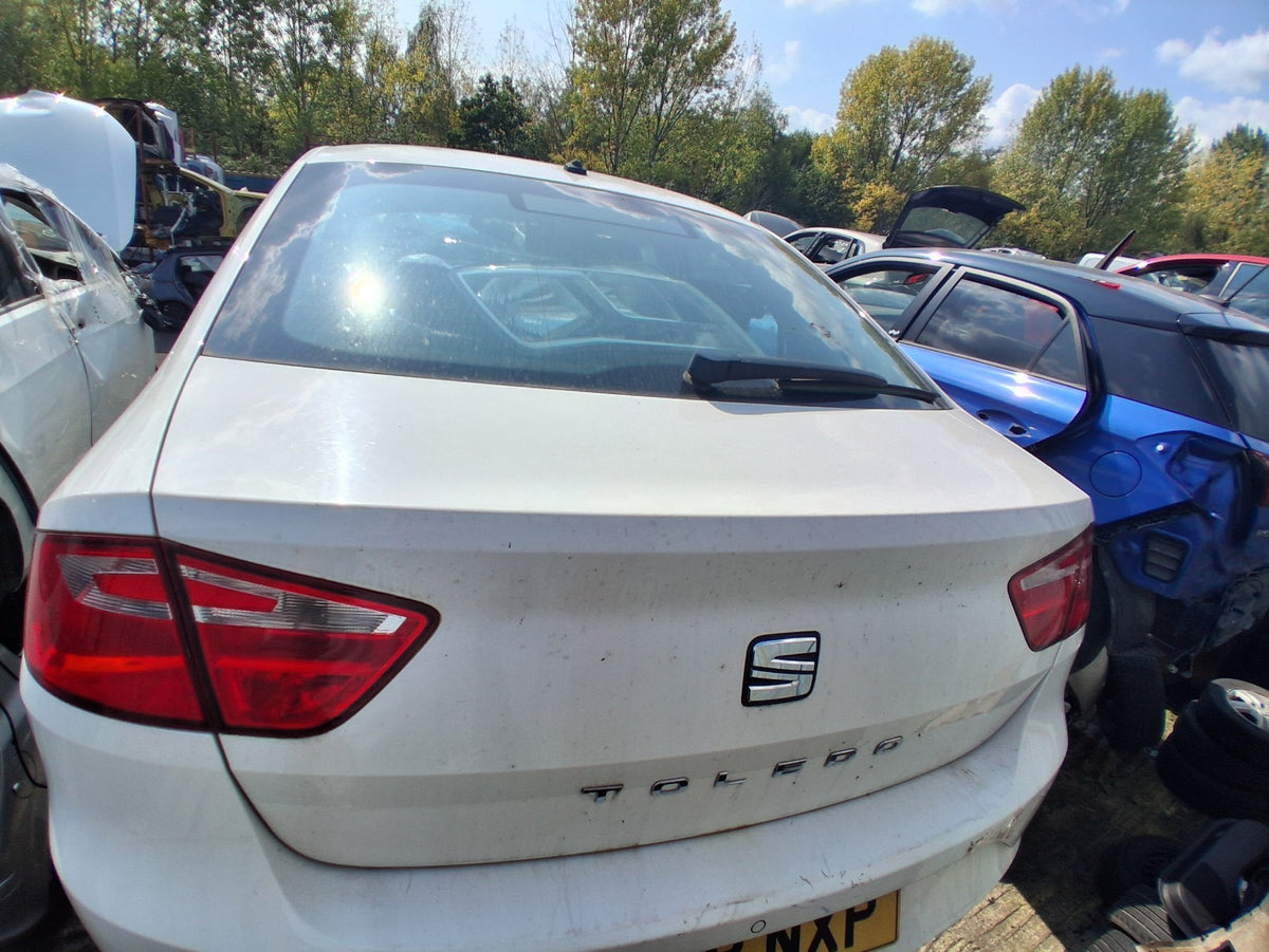 SEAT TOLEDO MK4 2018 HATCHBACK REAR LOAD COVER PARCEL SHELF
