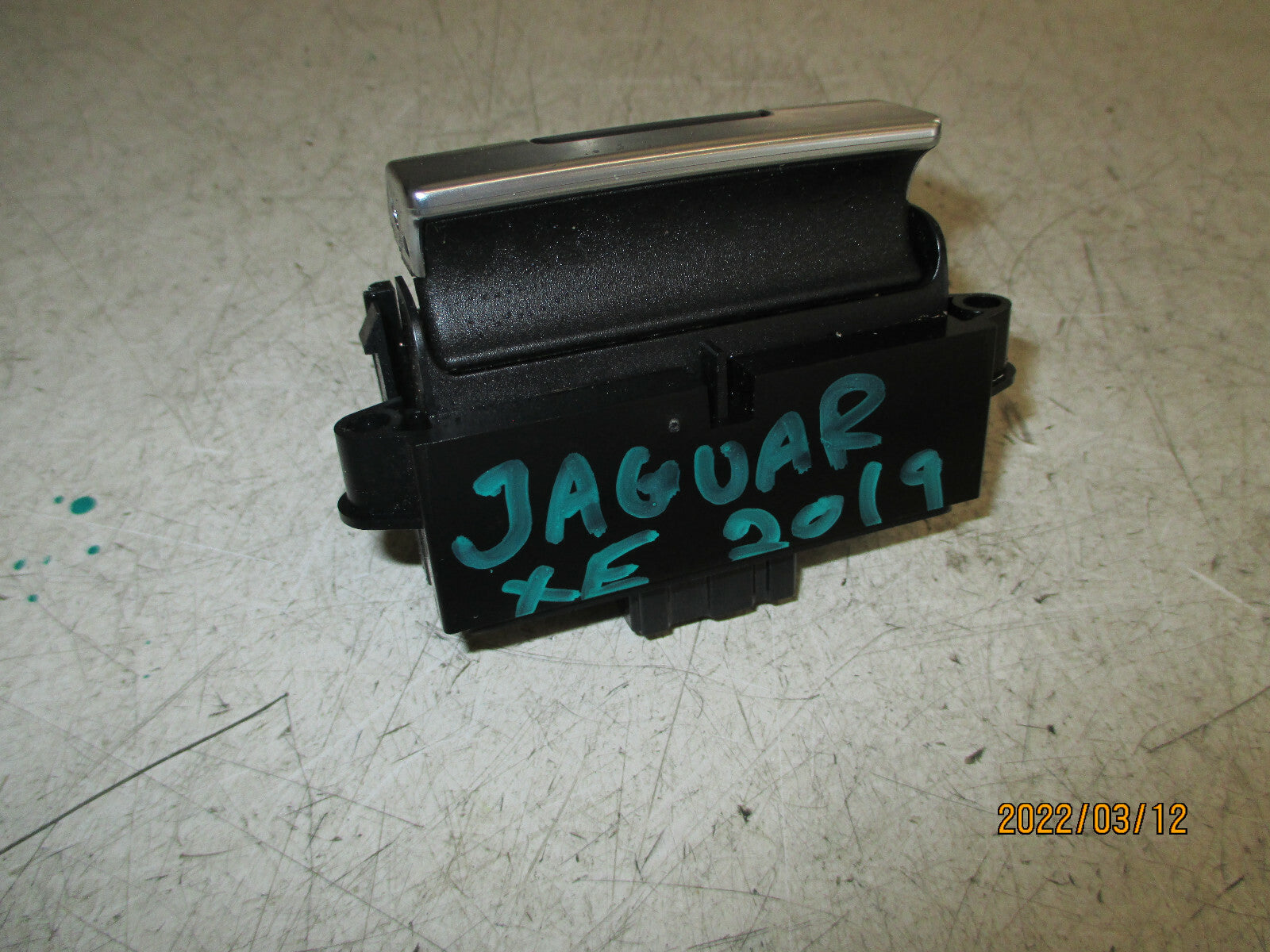 2019 JAGUAR XE ELECTRONIC PARKING BRAKE SWITCH BUTTON K8D22B623AA