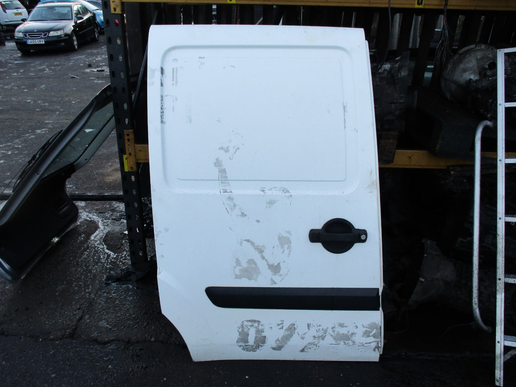 FIAT DOBLO CARGO 223 (MK1) OS DRIVER SIDE SLIDING DOOR WHITE