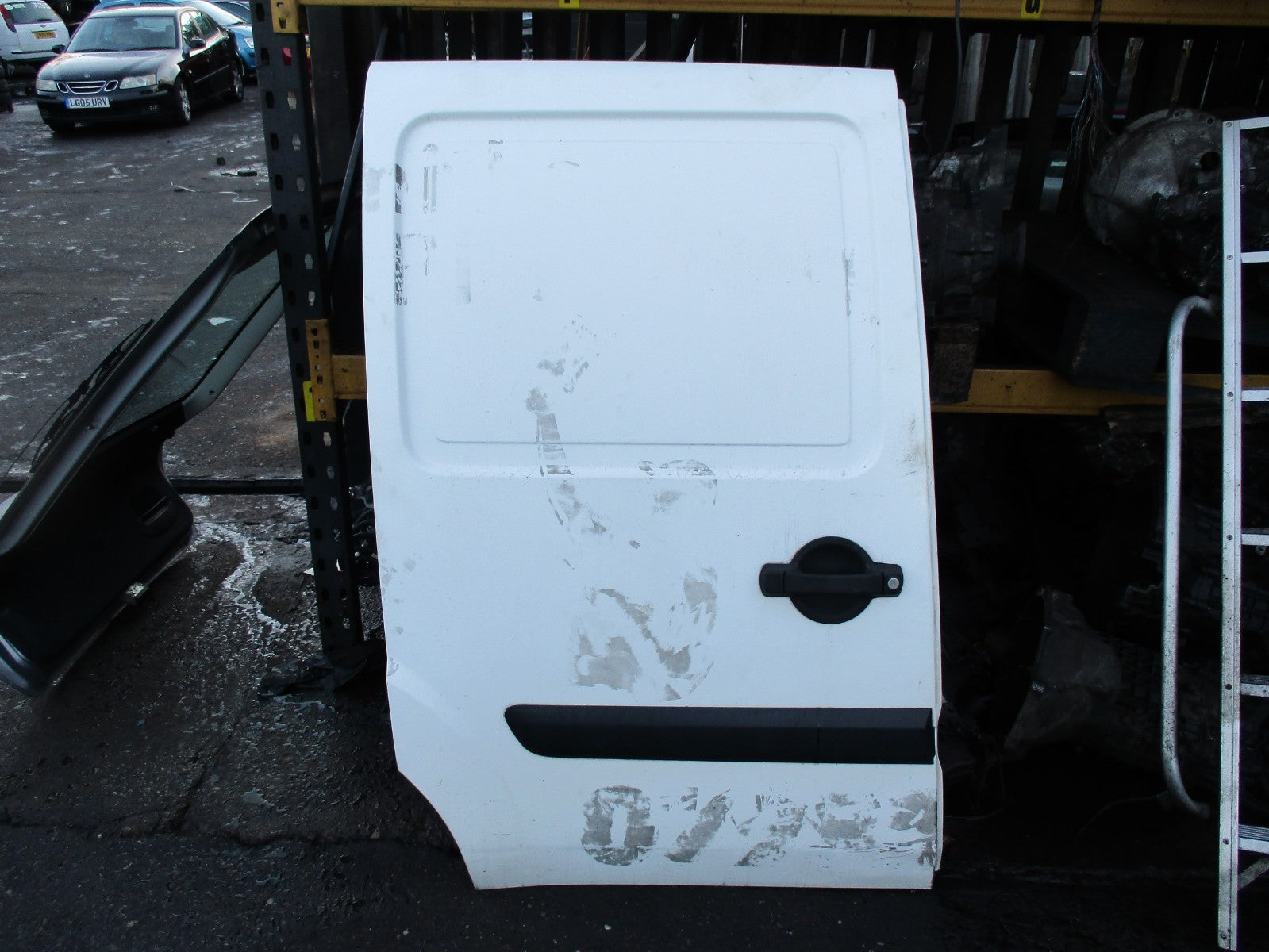 FIAT DOBLO CARGO 223 (MK1) OS DRIVER SIDE SLIDING DOOR WHITE