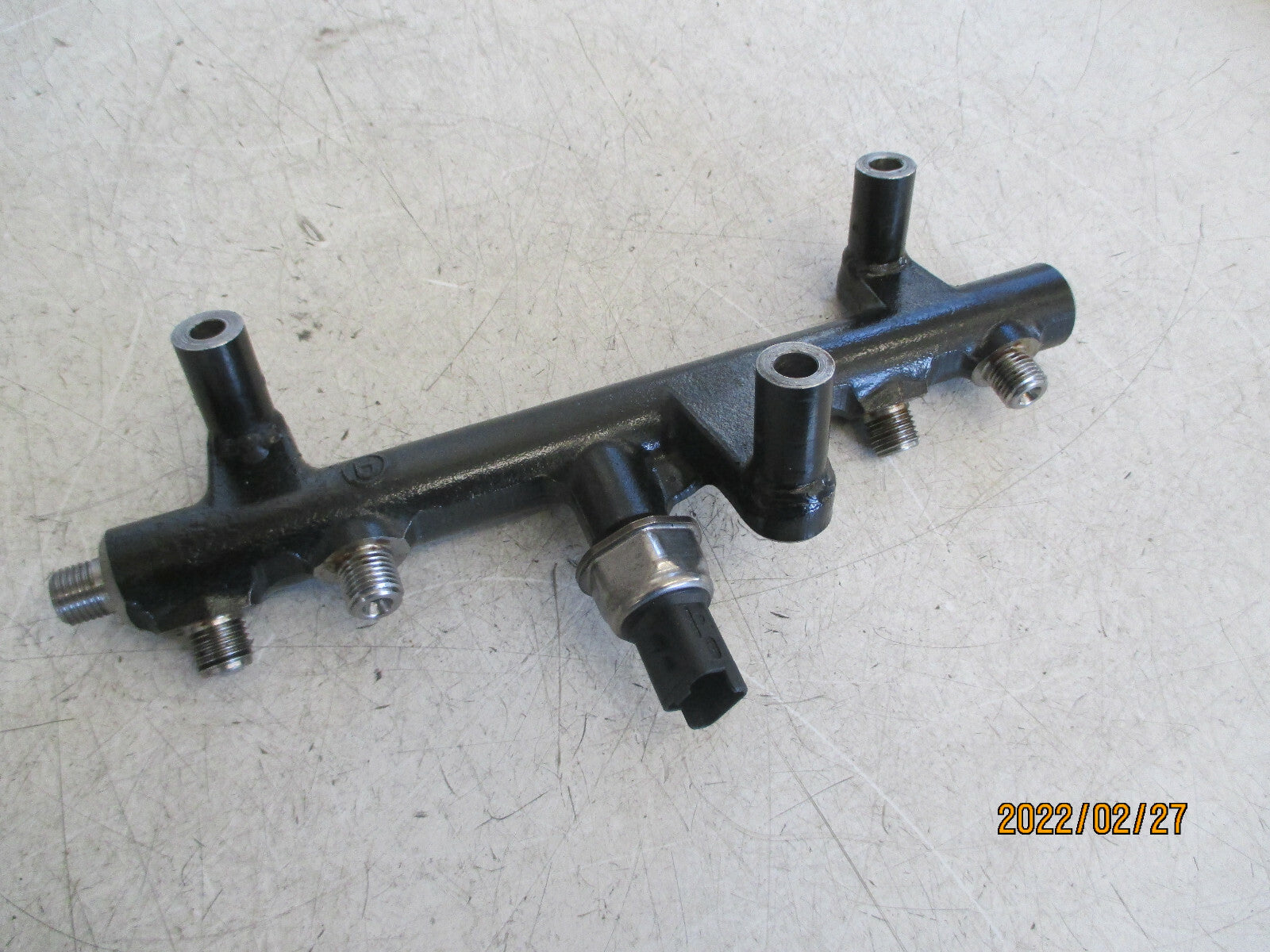 FORD S MAX 2014 2.0 DIESEL FUEL INJECTION RAIL 9681909680