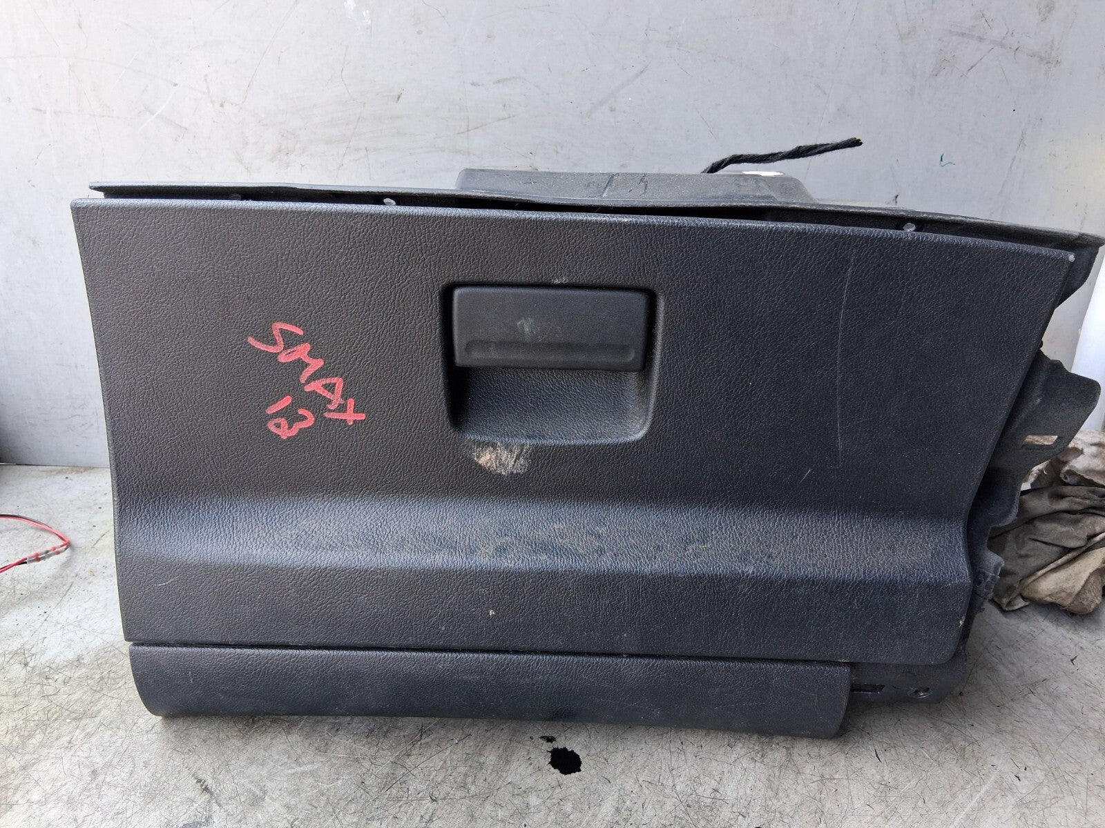 2013 FORD S MAX MK1 GLOVE BOX PASSENGER STORAGE COMPARTMENT 6M21U04406