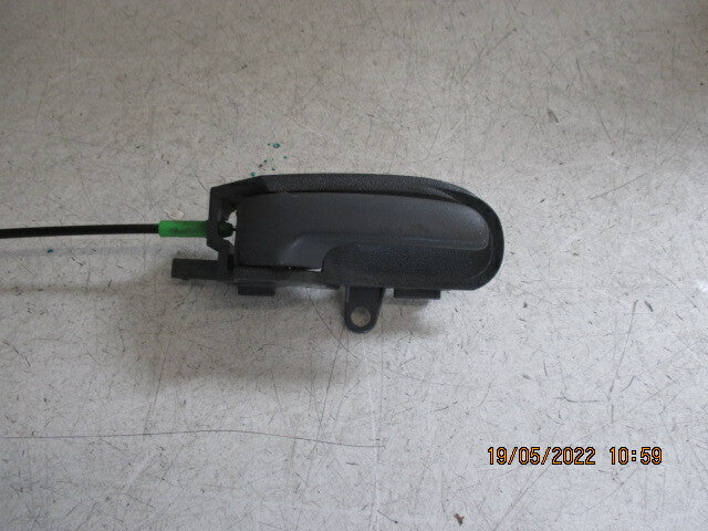 2007 PEUGEOT 107 OSF DRIVER SIDE FRONT DOOR LOCK MECHANISM MECH