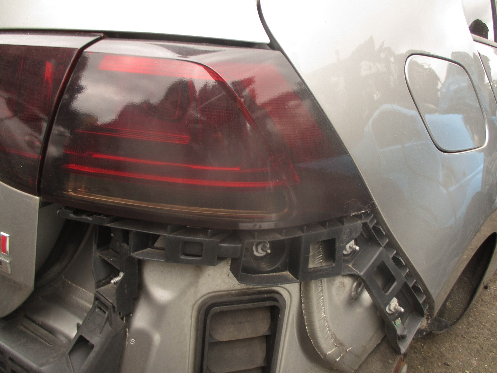 2014 VOLKSWAGEN GOLF MK7 OSR DRIVER SIDE REAR RIGHT OUTER TAIL LIGHT LAMP