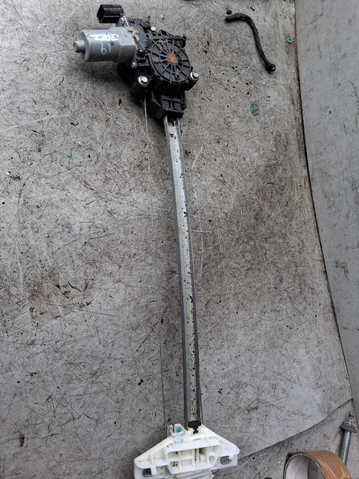 2019 HONDA JAZZ SIDE DRIVER REAR WINDOW MOTOR AND REGULATOR CM012690A