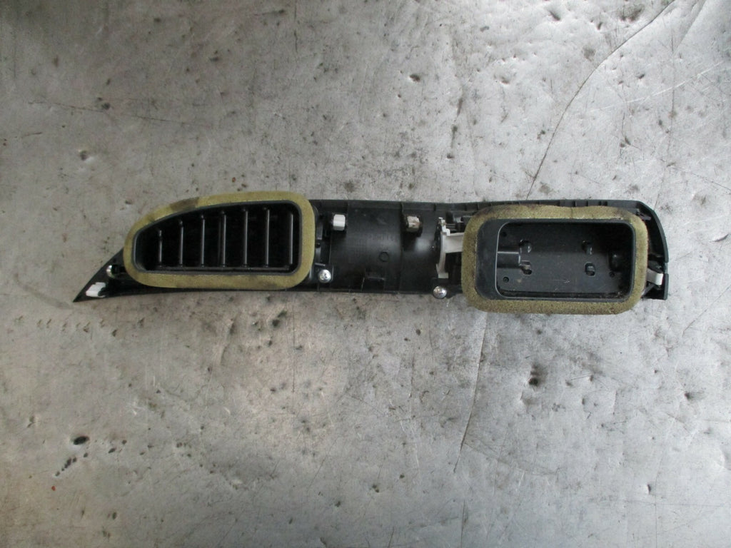 HONDA CRZ ZF1 2010 NS PASSENGER SIDE HEATER AIR VENT E8965131500