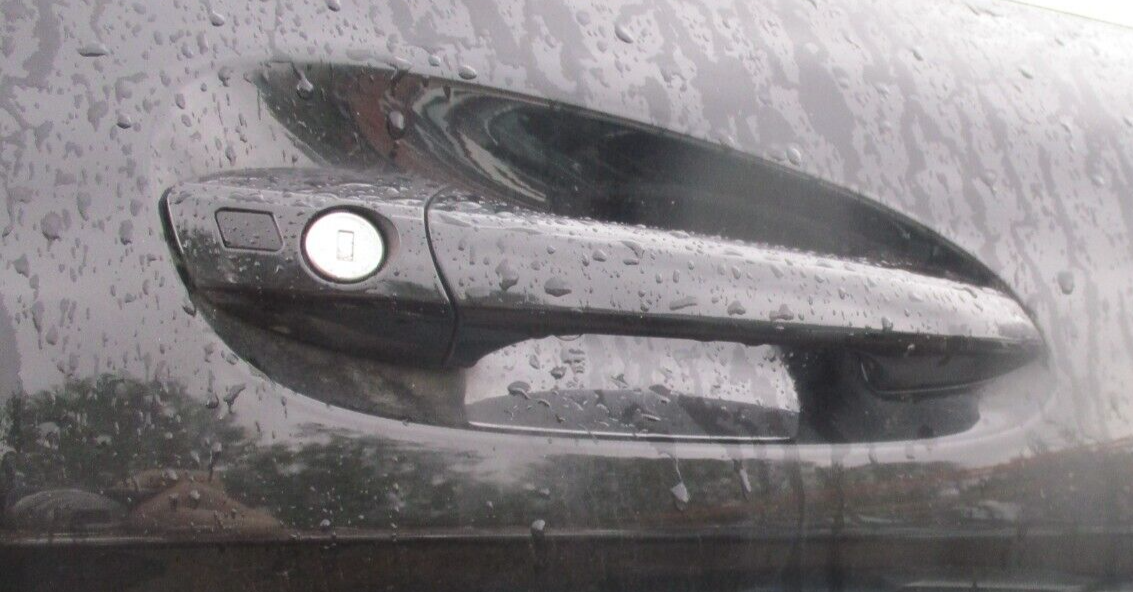 MERCEDE C CLASS COUPE W204 2012 OSF DRIVERS FRONT EXTERIOR DOOR HANDLE BLACK 197